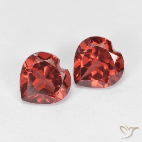 Shop natural 1.31ct ミディアムレッド パイロープガーネット gems, 心臓, from モザンビーグ at GemSelect. In stock, global shipping!