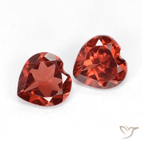 Shop natural 1.09ct カラントレッド パイロープガーネット gems, 心臓, from モザンビーグ at GemSelect. In stock, global shipping!