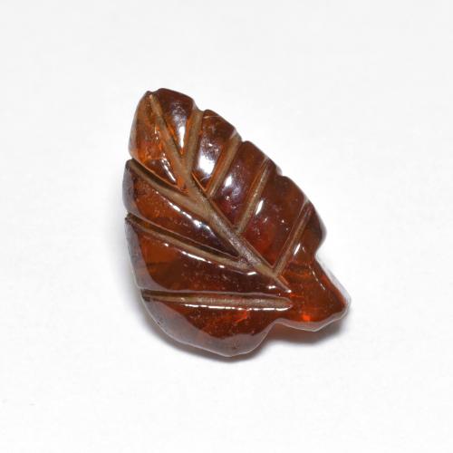 3.35カラットの天然ディープオレンジパイロープガーネット（12.4×8.1 mm・ファンシーシェイプ）