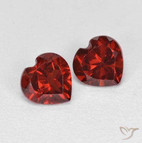 Shop natural 1.18ct サングリアレッド パイロープガーネット gems, 心臓, from モザンビーグ at GemSelect. In stock, global shipping!