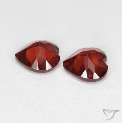 Shop natural 0.99ct サングリアレッド パイロープガーネット gems, 心臓, from モザンビーグ at GemSelect. In stock, global shipping!