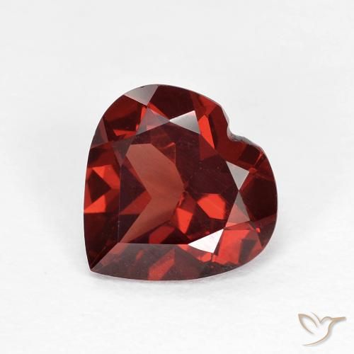 1.71ct 天然 ダークレッド パイロープガーネット, 心臓, VVS