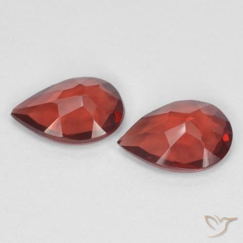 Shop natural 1.18ct 濃いブラッドレッド パイロープガーネット gems, 洋梨の形, from モザンビーグ at GemSelect. In stock, global shipping!