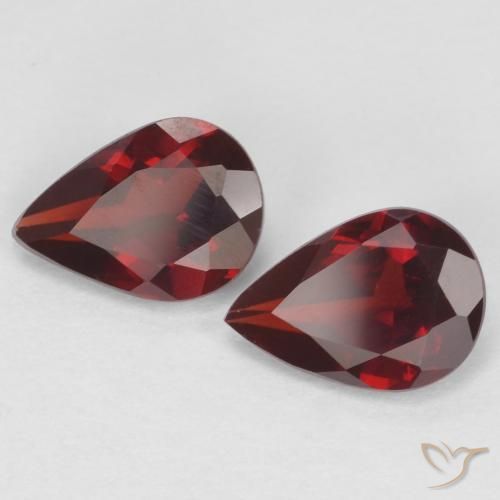Shop natural 1.23ct ダークレッド パイロープガーネット gems, 洋梨の形, from モザンビーグ at GemSelect. In stock, global shipping!
