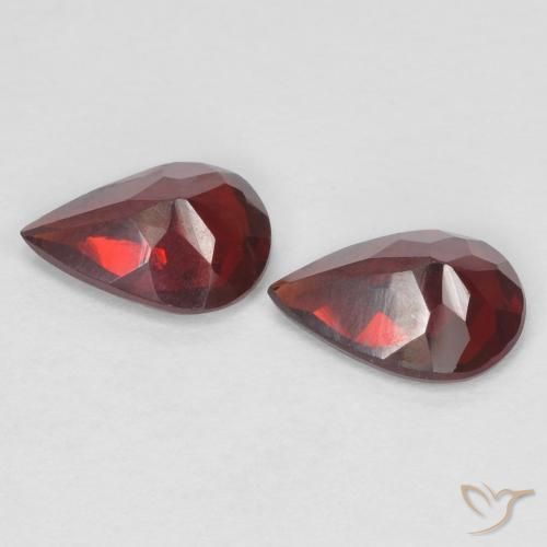 Shop natural 1.23ct ダークレッド パイロープガーネット gems, 洋梨の形, from モザンビーグ at GemSelect. In stock, global shipping!