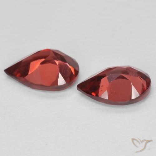 Shop natural 1.55ct ディープレッド パイロープガーネット gems, 洋梨の形, from モザンビーグ at GemSelect. In stock, global shipping!