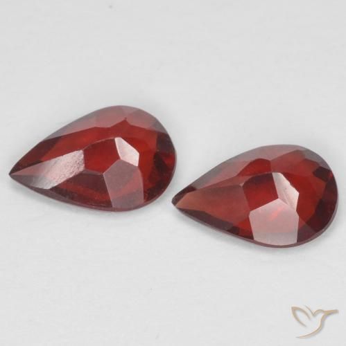 Shop natural 1.23ct ダークレッド パイロープガーネット gems, 洋梨の形, from モザンビーグ at GemSelect. In stock, global shipping!
