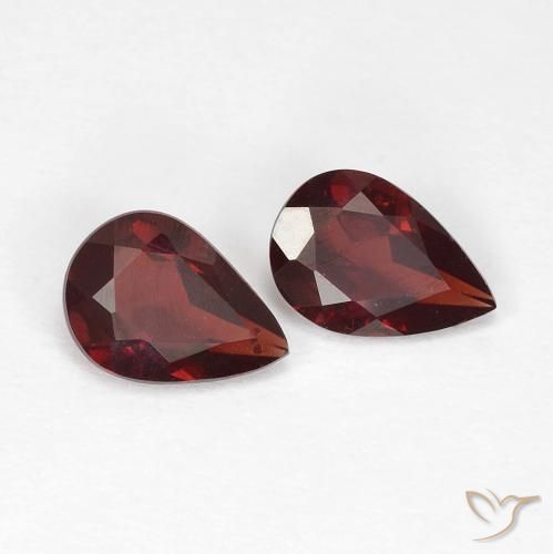 Shop natural 1.34ct ダークレッド パイロープガーネット gems, 洋梨の形, from モザンビーグ at GemSelect. In stock, global shipping!