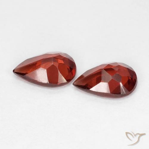 Shop natural 1.32ct ディープレッド パイロープガーネット gems, 洋梨の形, from モザンビーグ at GemSelect. In stock, global shipping!