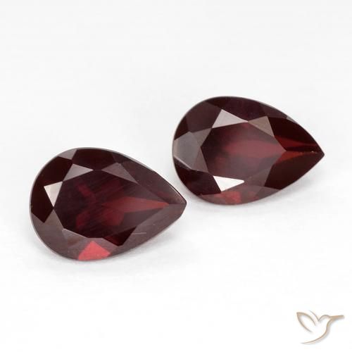 Shop natural 1.85ct ディープレッド パイロープガーネット gems, 洋梨の形, from モザンビーグ at GemSelect. In stock, global shipping!