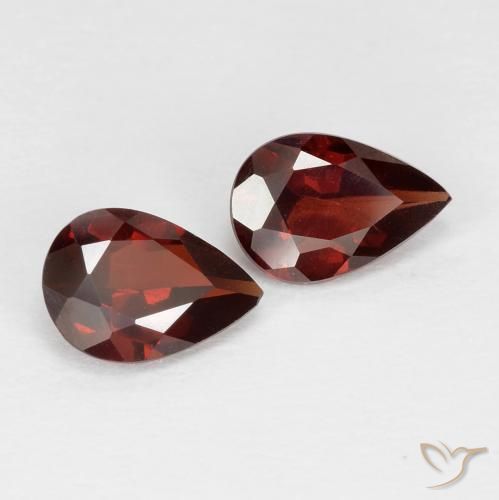 Shop natural 1.48ct ディープレッド パイロープガーネット gems, 洋梨の形, from モザンビーグ at GemSelect. In stock, global shipping!