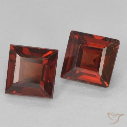 Shop natural 1.08ct サングリアレッド パイロープガーネット gems, 四角形, from マダガスカル at GemSelect. In stock, global shipping!