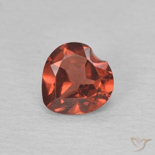 0.58ct 天然 ミディアムレッド パイロープガーネット, 心臓, VVS-VS
