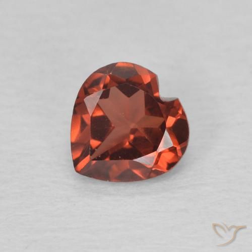0.60ct 天然 ミディアムレッド パイロープガーネット, 心臓, VVS-VS