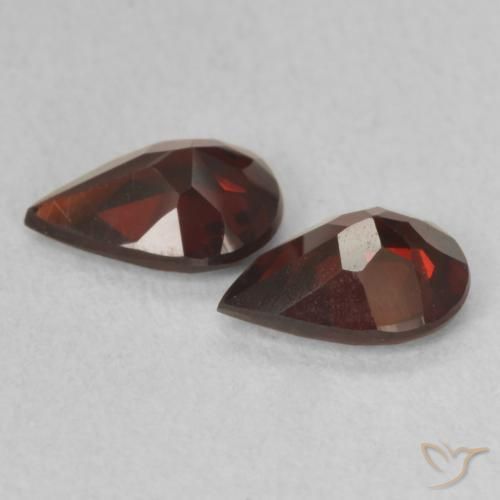 Shop natural 1.43ct ダークレッド パイロープガーネット gems, 洋梨の形, from アメリカ at GemSelect. In stock, global shipping!