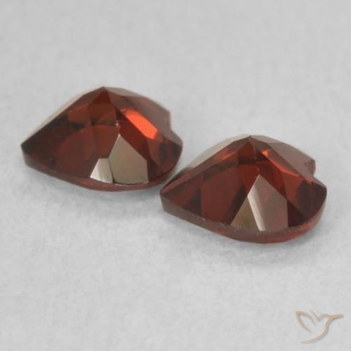 Shop natural 1.06ct カラントレッド パイロープガーネット gems, 心臓, from アメリカ at GemSelect. In stock, global shipping!