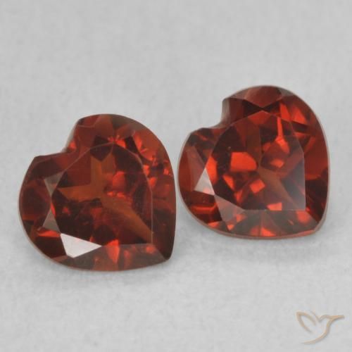 Shop natural 1.07ct カラントレッド パイロープガーネット gems, 心臓, from アメリカ at GemSelect. In stock, global shipping!