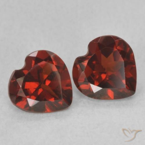 Shop natural 1.08ct カラントレッド パイロープガーネット gems, 心臓, from アメリカ at GemSelect. In stock, global shipping!