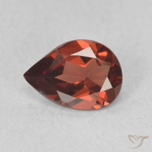 0.72ct 天然 ダークレッド パイロープガーネット, 洋梨の形, VVS