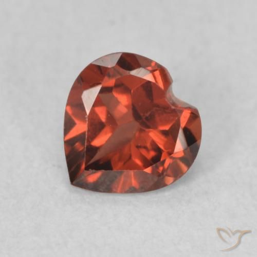 0.59ct 天然 ディープレッド パイロープガーネット, 心臓, VVS