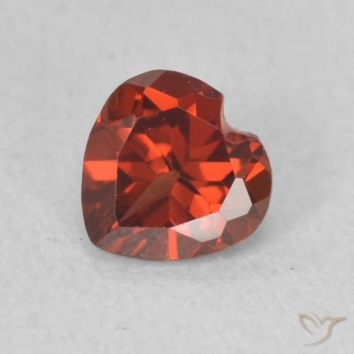 0.62ct 天然 ディープレッド パイロープガーネット, 心臓, VVS