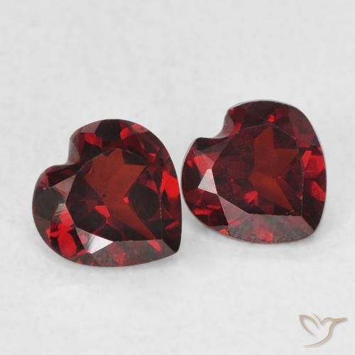 Shop natural 1.07ct ダークレッド パイロープガーネット gems, 心臓, from アメリカ at GemSelect. In stock, global shipping!