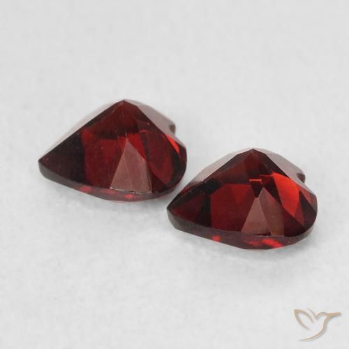 Shop natural 1.08ct ミディアムレッド パイロープガーネット gems, 心臓, from アメリカ at GemSelect. In stock, global shipping!