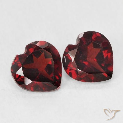 Shop natural 1.15ct ダークレッド パイロープガーネット gems, 心臓, from アメリカ at GemSelect. In stock, global shipping!