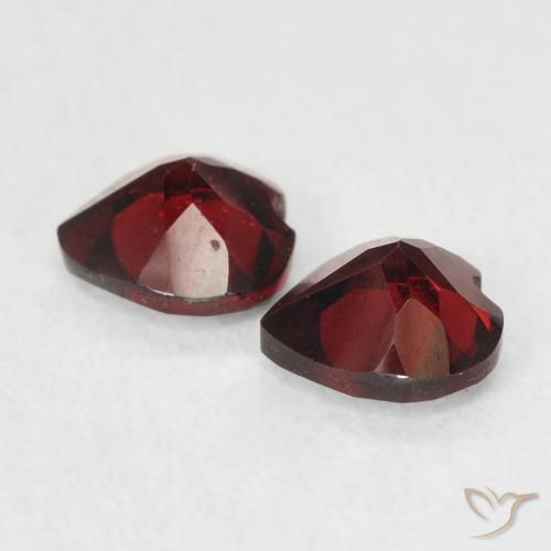 Shop natural 1.15ct ダークレッド パイロープガーネット gems, 心臓, from アメリカ at GemSelect. In stock, global shipping!