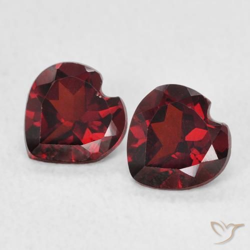 Shop natural 1.18ct ダークレッド パイロープガーネット gems, 心臓, from アメリカ at GemSelect. In stock, global shipping!