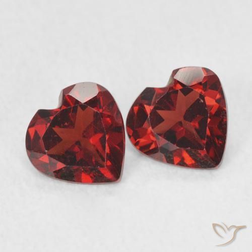 Shop natural 1.00ct カラントレッド パイロープガーネット gems, 心臓, from アメリカ at GemSelect. In stock, global shipping!