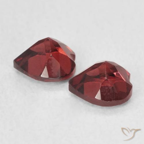 Shop natural 1.30ct 濃いスカーレットレッド パイロープガーネット gems, 心臓, from アメリカ at GemSelect. In stock, global shipping!