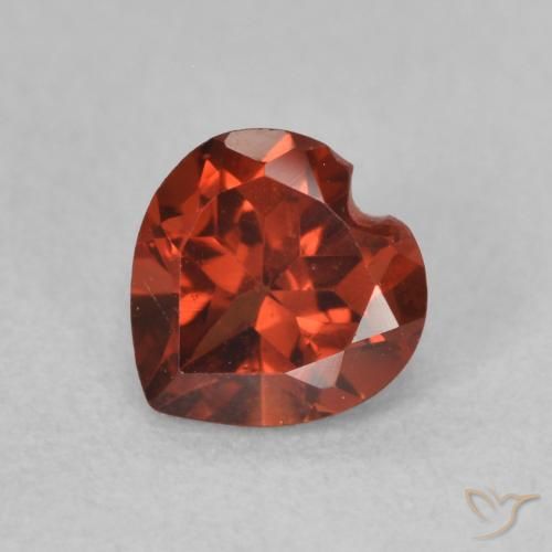 0.57ct 天然 明るい赤 パイロープガーネット, 心臓, VVS-VS