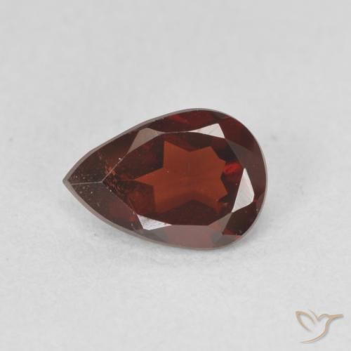 0.80ct 天然 ダークレッド パイロープガーネット, 洋梨の形, VVS-VS
