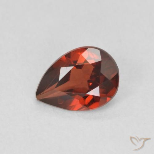 0.77ct 天然 ダークレッド パイロープガーネット, 洋梨の形, VS