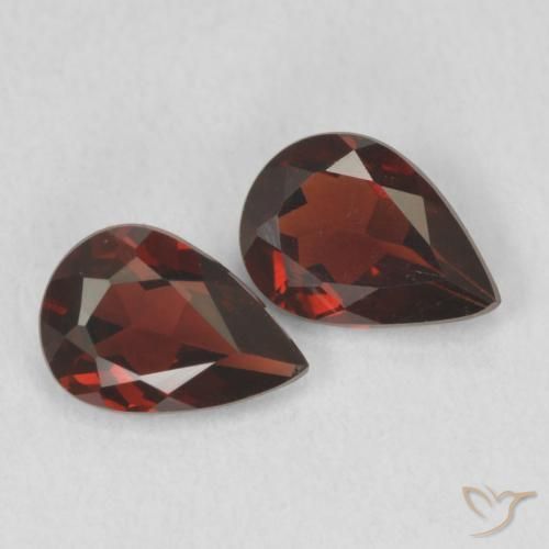 Shop natural 1.35ct ディープレッド パイロープガーネット gems, 洋梨の形, from アメリカ at GemSelect. In stock, global shipping!