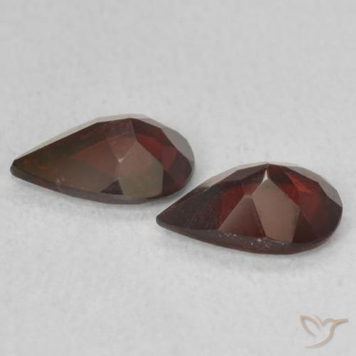 Shop natural 1.35ct ディープレッド パイロープガーネット gems, 洋梨の形, from アメリカ at GemSelect. In stock, global shipping!