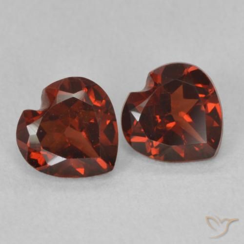 Shop natural 1.10ct ディープレッド パイロープガーネット gems, 心臓, from アメリカ at GemSelect. In stock, global shipping!