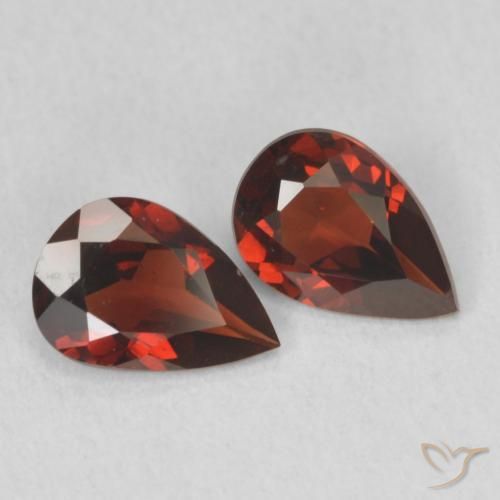 Shop natural 1.25ct カラントレッド パイロープガーネット gems, 洋梨の形, from アメリカ at GemSelect. In stock, global shipping!