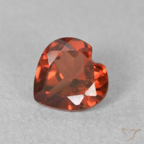0.66ct 天然 ミディアムレッド パイロープガーネット, 心臓, VS