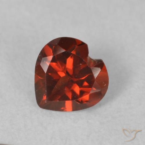 0.53ct 天然 カラントレッド パイロープガーネット, 心臓, VS