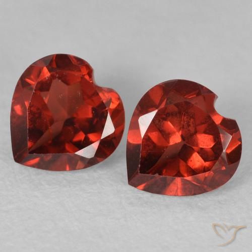 Shop natural 1.27ct 明るい赤 パイロープガーネット gems, 心臓, from モザンビーグ at GemSelect. In stock, global shipping!