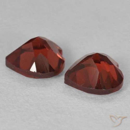 Shop natural 1.27ct 明るい赤 パイロープガーネット gems, 心臓, from モザンビーグ at GemSelect. In stock, global shipping!