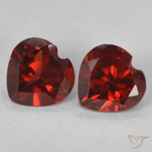 Shop natural 1.12ct ミディアムレッド パイロープガーネット gems, 心臓, from モザンビーグ at GemSelect. In stock, global shipping!