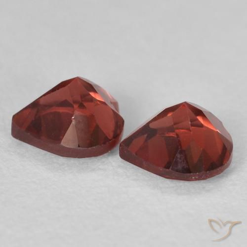 Shop natural 1.26ct 明るい赤 パイロープガーネット gems, 心臓, from モザンビーグ at GemSelect. In stock, global shipping!