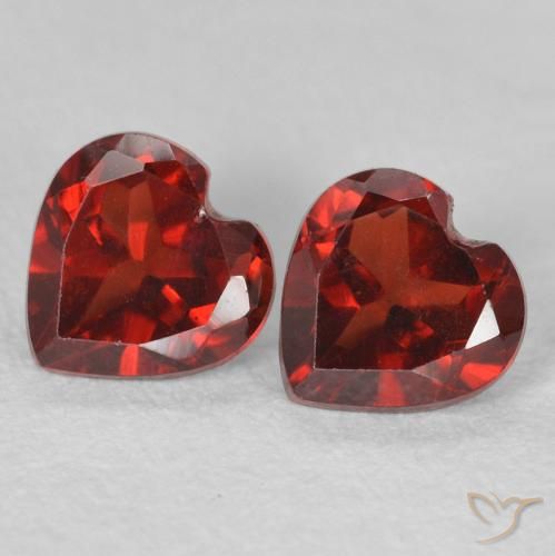 Shop natural 1.15ct カラントレッド パイロープガーネット gems, 心臓, from モザンビーグ at GemSelect. In stock, global shipping!