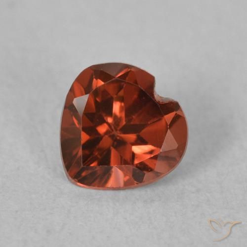 0.57ct 天然 明るい赤 パイロープガーネット, 心臓, VVS-VS