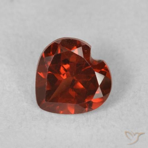 0.55ct 天然 ミディアムレッド パイロープガーネット, 心臓, VVS-VS