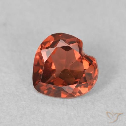 0.64ct 天然 濃いクリムゾンレッド パイロープガーネット, 心臓, VVS-VS