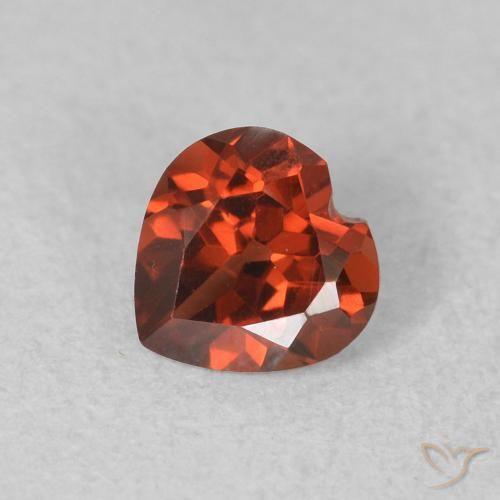 0.59ct 天然 ミディアムレッド パイロープガーネット, 心臓, VS